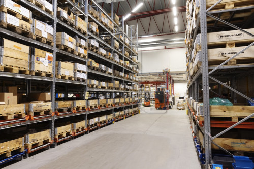 004-Onderdelen magazijn voor productie